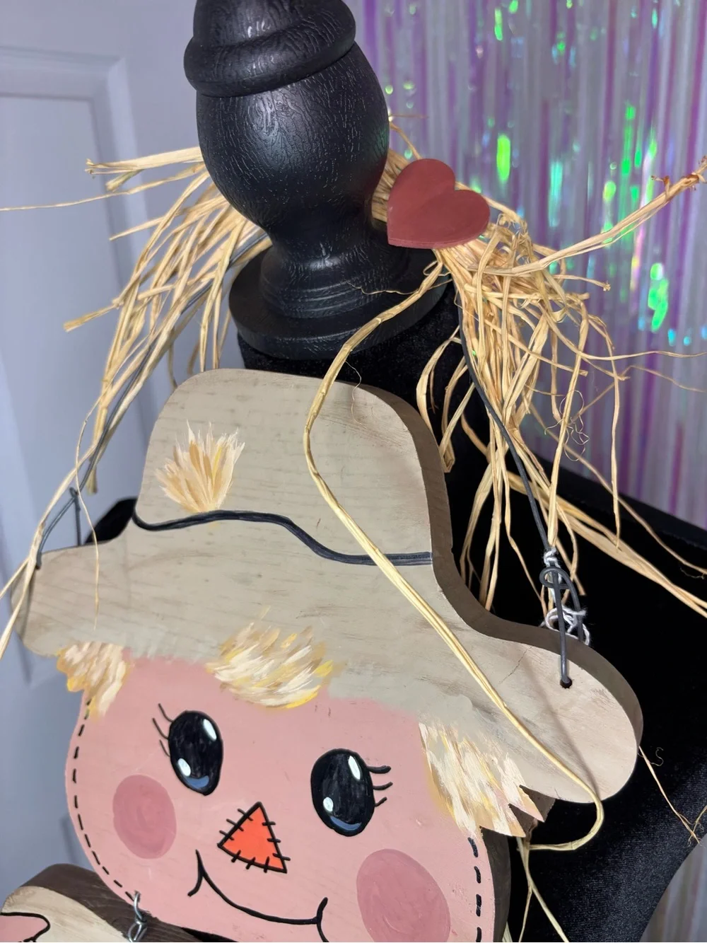 Welcome Scarecrow Hanging Wreath Heart & Raffia Straw Detail W/ Wire Hanger